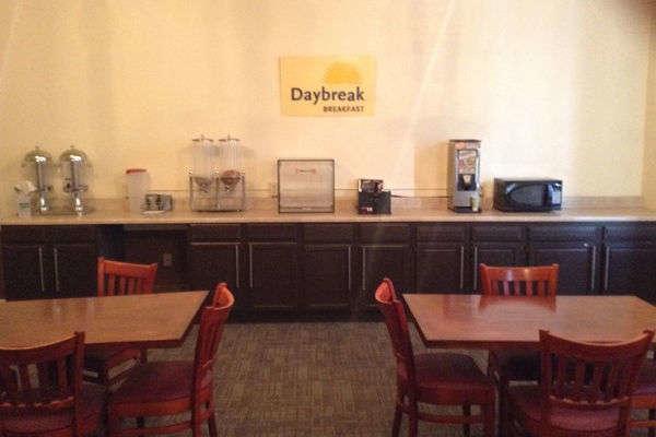 Days Inn クリアフィールド エクステリア 写真