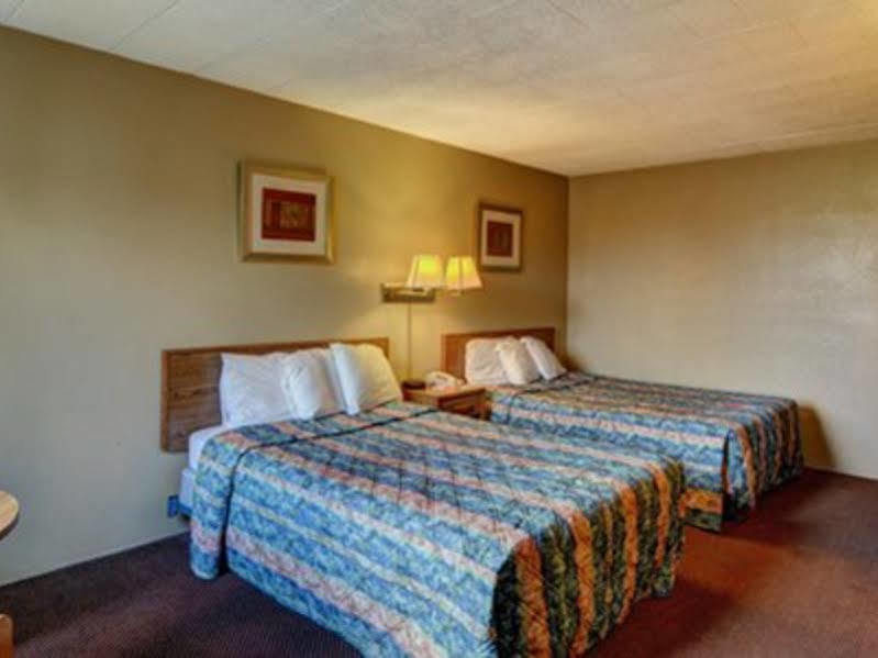 Days Inn クリアフィールド エクステリア 写真